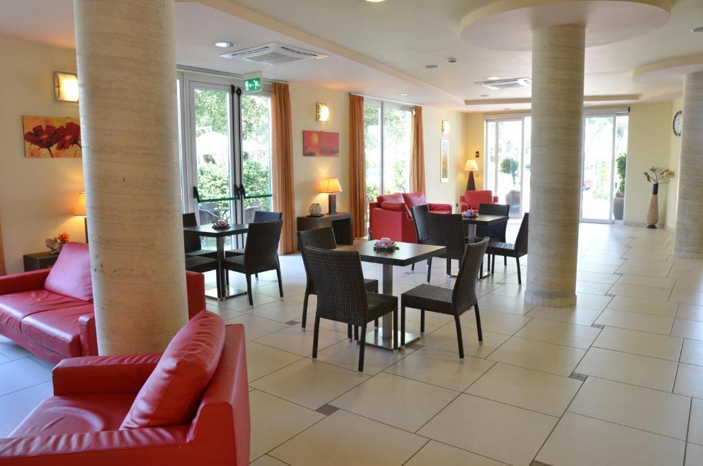 Montesilvano Marina Hotel La Ninfea מראה חיצוני תמונה